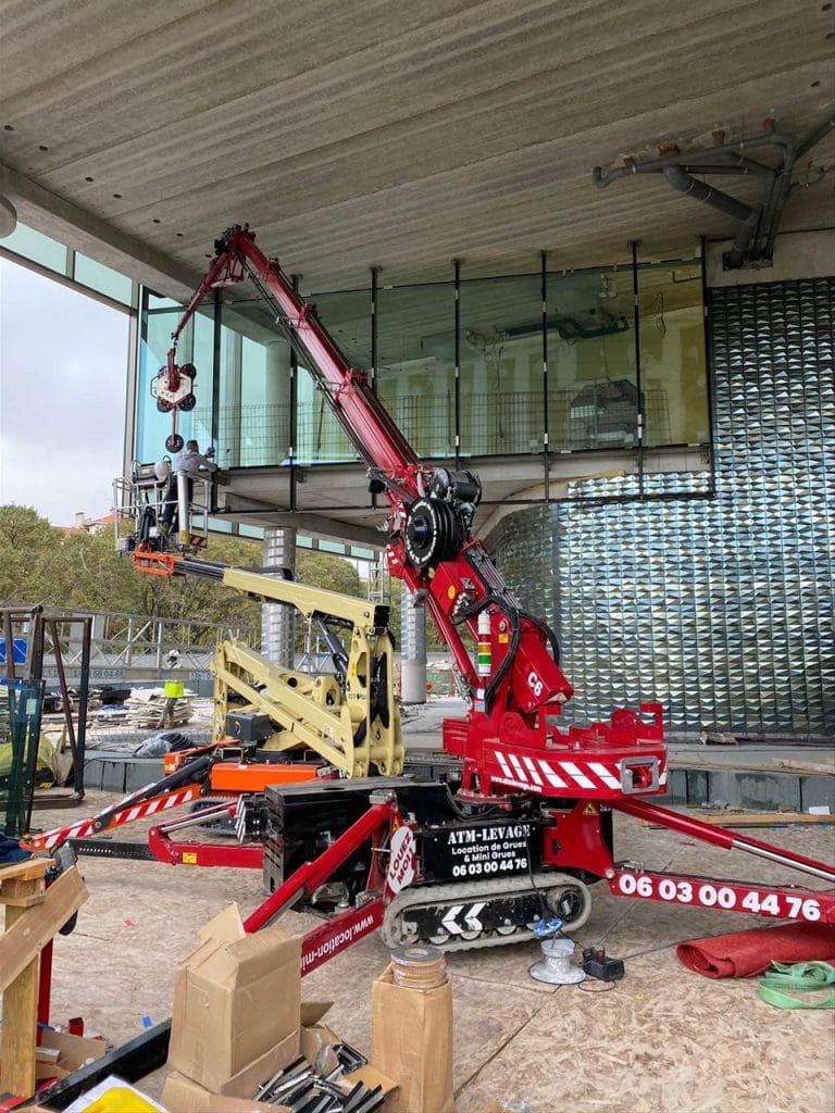 location mini grue araignée en île de France