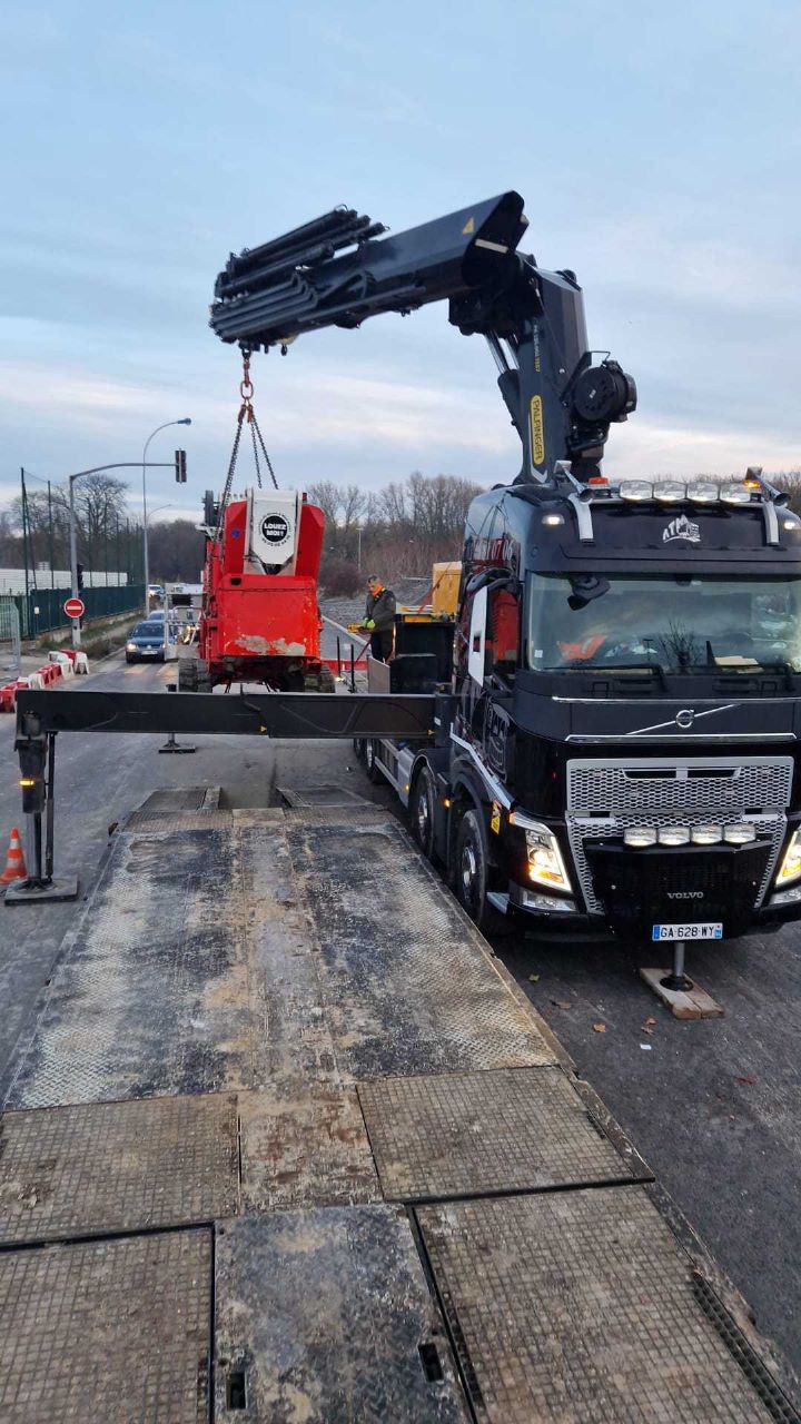 Location camion grue 26 T/M Fassi F235A