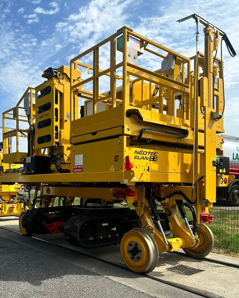 Nacelle Rail route Pour Travaux Cat naires Nacelle Rail route Pour Travaux Cat naires